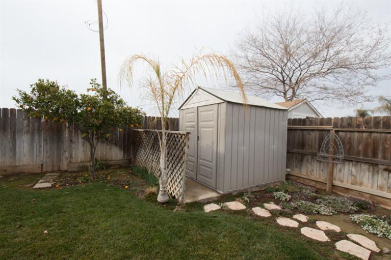 741 South Apple Avenue Reedley, CA 93654 - Photo 33 of 35 Gallery Image 33