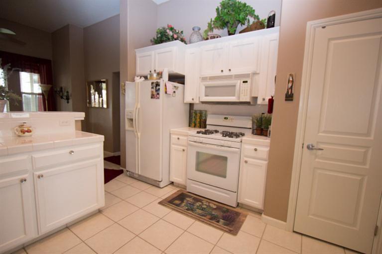 741 South Apple Avenue Reedley, CA 93654 - Photo 8 of 35 Gallery Image 8
