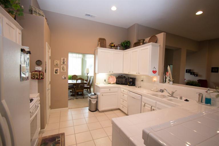 741 South Apple Avenue Reedley, CA 93654 - Photo 10 of 35 Gallery Image 10