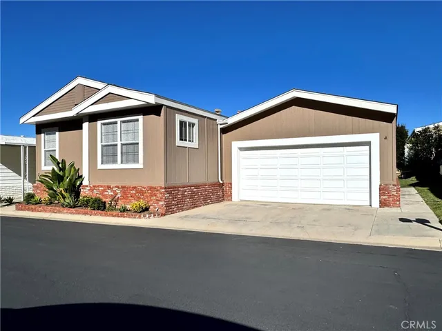 $399,900 | 23301 Ridge Rte Drive, Unit 26, Laguna Hills, CA 92653