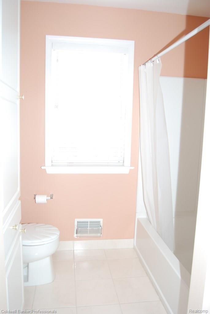 160 Cherry Grove Road Canton, MI 48188 - Photo 14 of 18 Master Bath Pic. #2