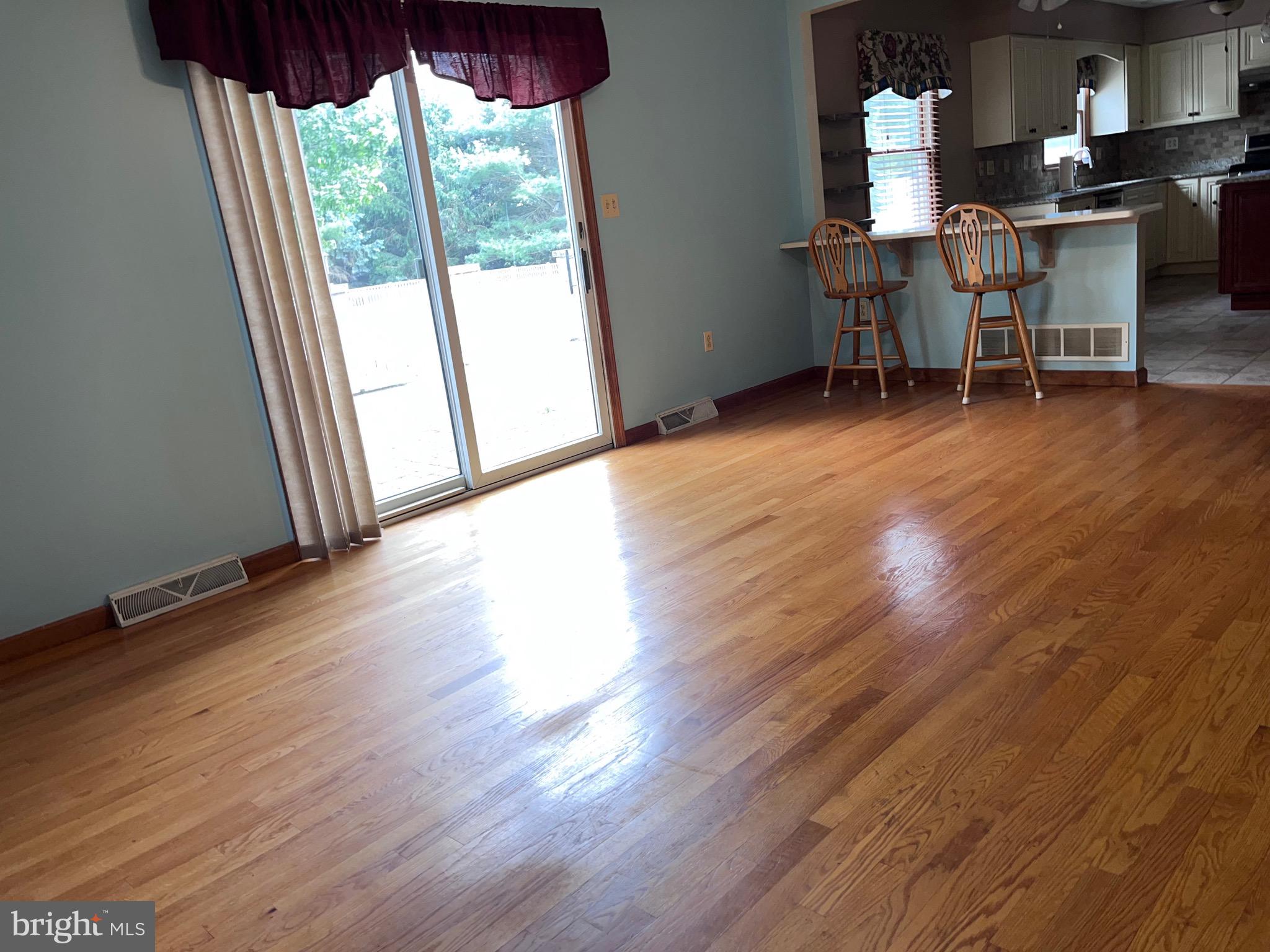 130 Hopkins Road New Egypt, NJ 08533 - Photo 4 of 37