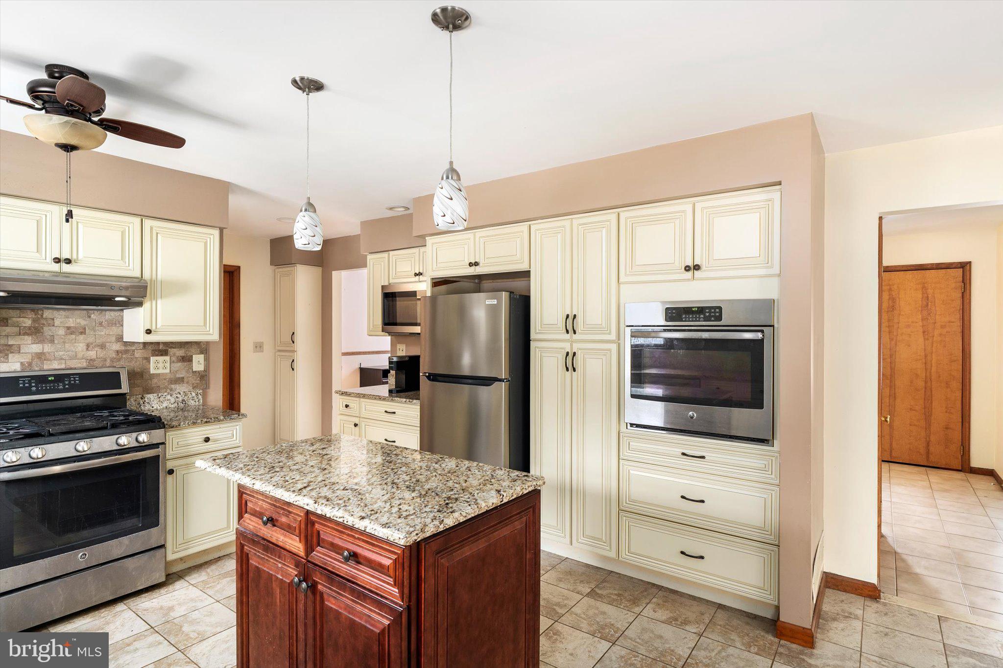 130 Hopkins Road New Egypt, NJ 08533 - Photo 7 of 35 kitchen