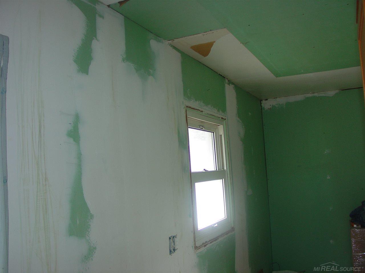 5967 Dryden Road Dryden, MI 48428 - Photo 34 of 40 31322580-33.JPG