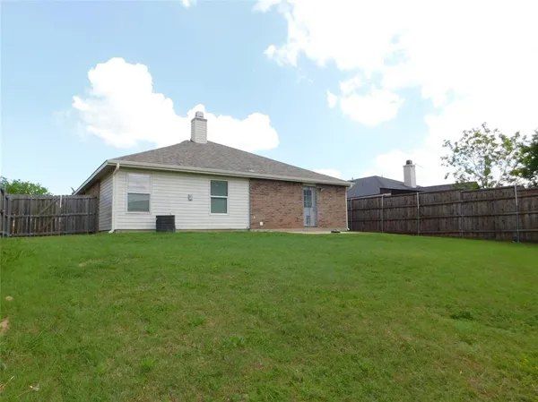 $1,900 | 2905 Lipizzan Drive, Denton, TX 76210