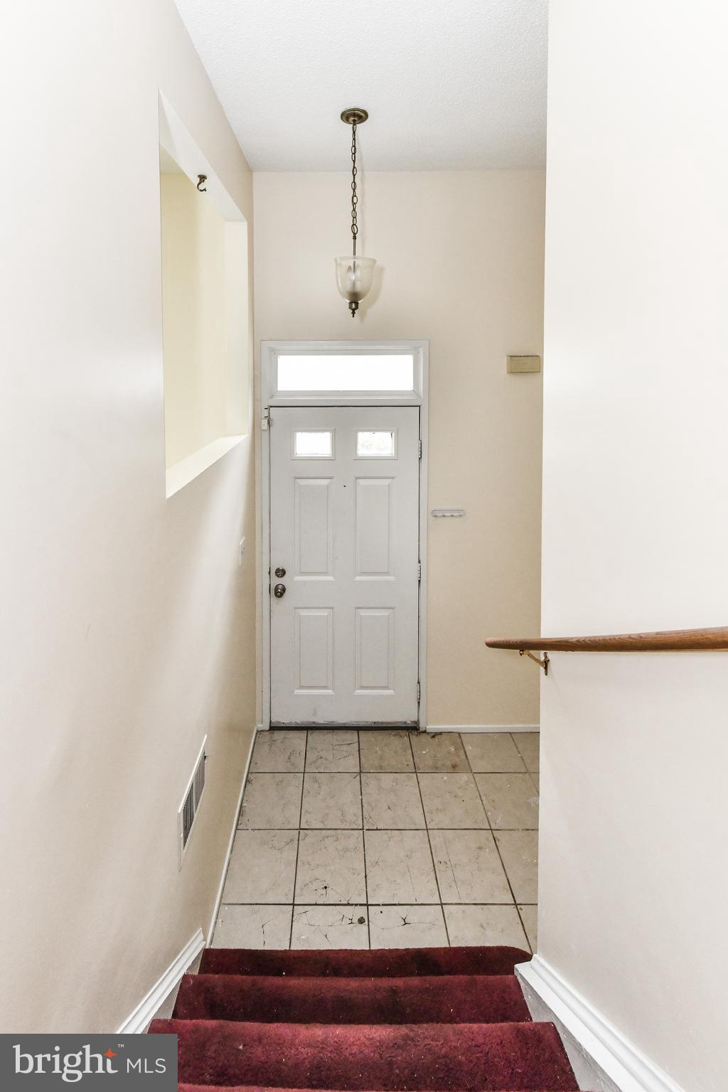 2446 Ridgehampton Court Reston, VA 20191 - Photo 2 of 17