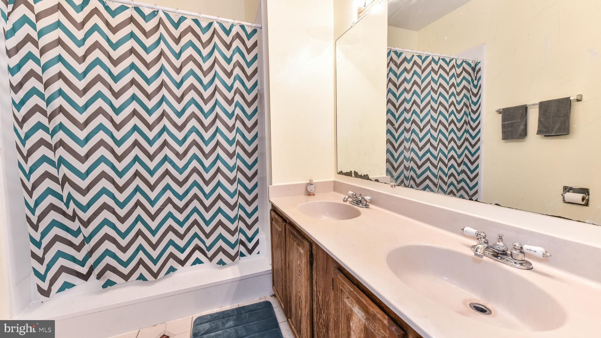 2446 Ridgehampton Court Reston, VA 20191 - Photo 14 of 17