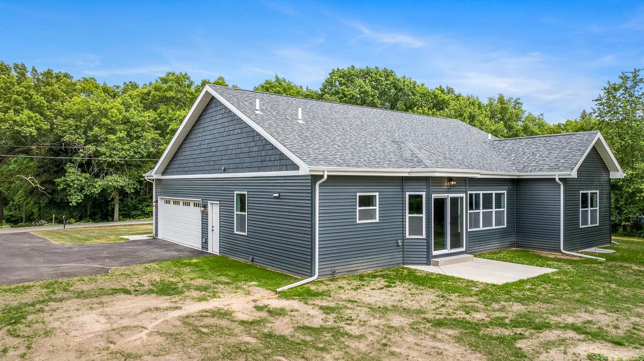 11950 Southgate Road Roscoe, IL 61073 - Photo 29 of 33 Gallery Image 29