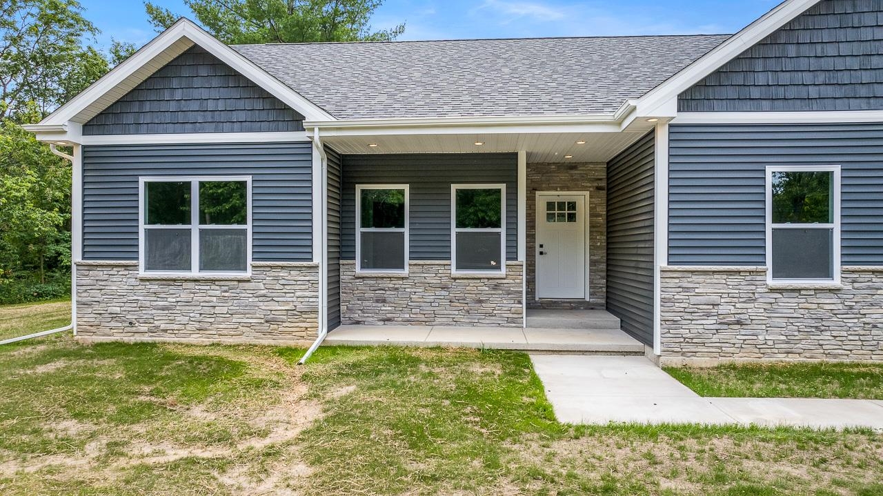 11950 Southgate Road Roscoe, IL 61073 - Photo 4 of 33 Gallery Image 4