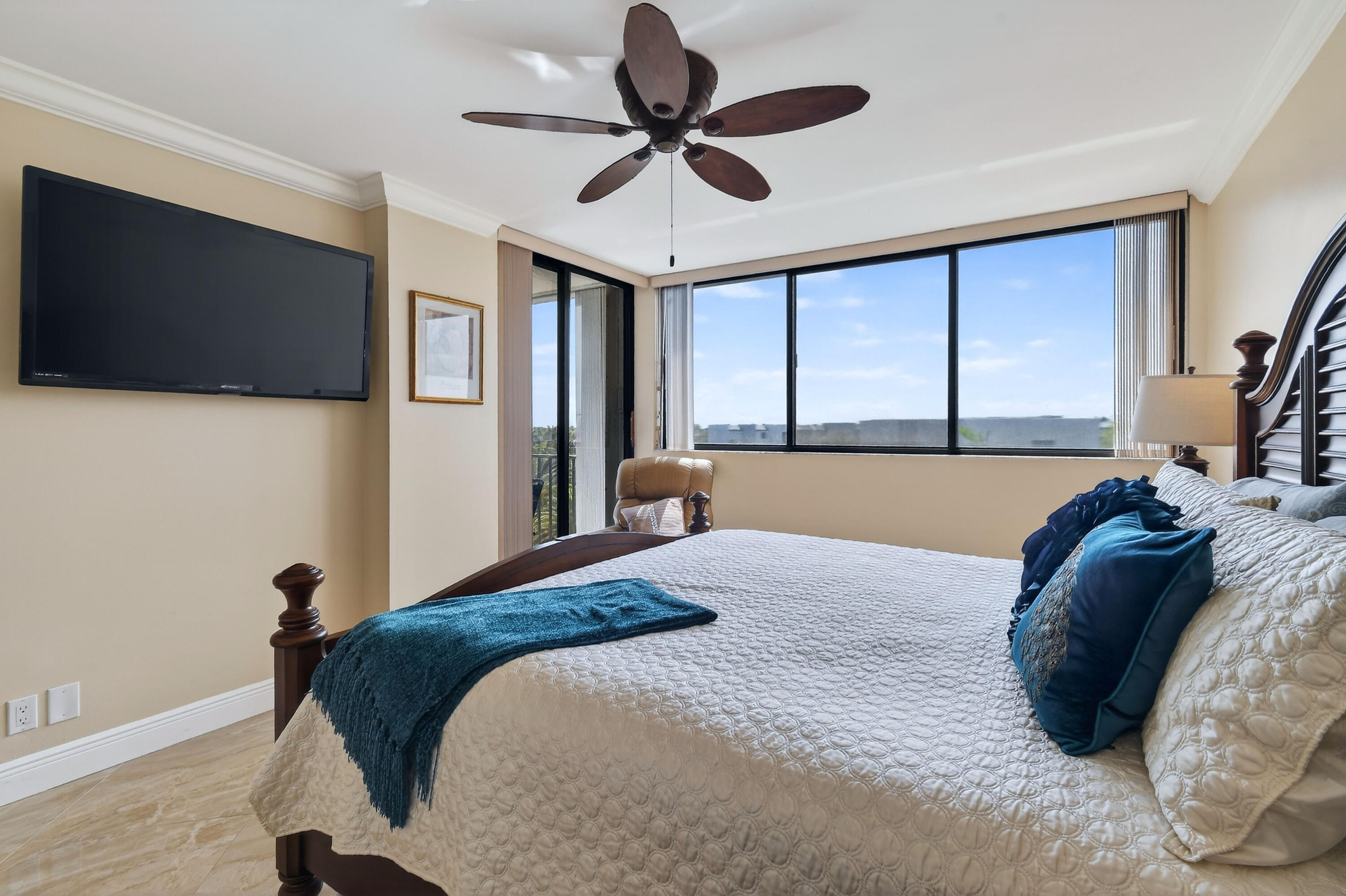 1300 Florida A1A, Unit 320 Jupiter, FL 33477 - Photo 24 of 92 1300JimmyBuffettMemHwy#320(27)