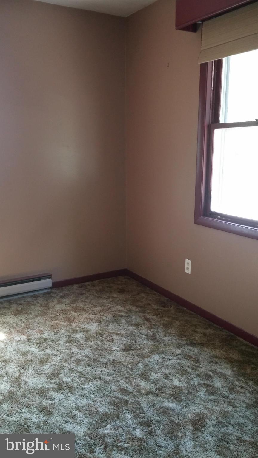 14807 Bottom Road Williamsport, MD 21795 - Photo 20 of 30 a view of a room with a window