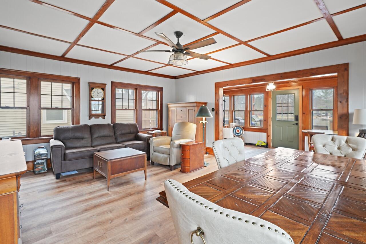 4827 Riverside Road Waterford, WI 53185 - Photo 5 of 28 Living/Dining