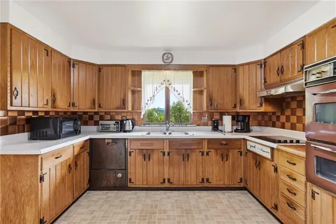 $284,900 | 505 Fannie St Extension, McDonald, PA 15057