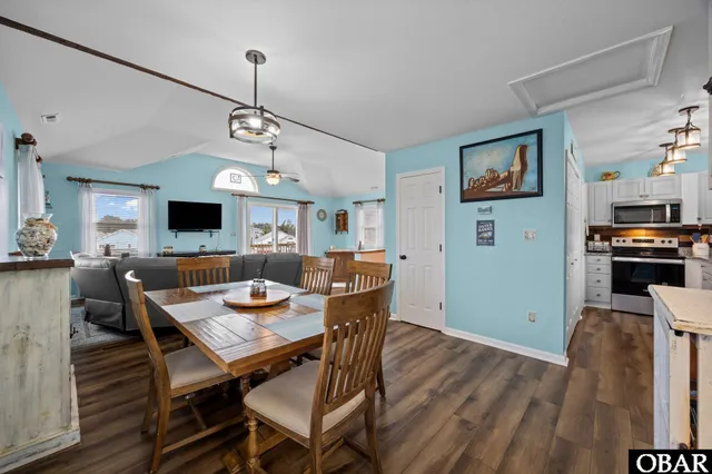 $690,000 | 422 Harbour View Drive, Kill Devil Hills, NC 27948