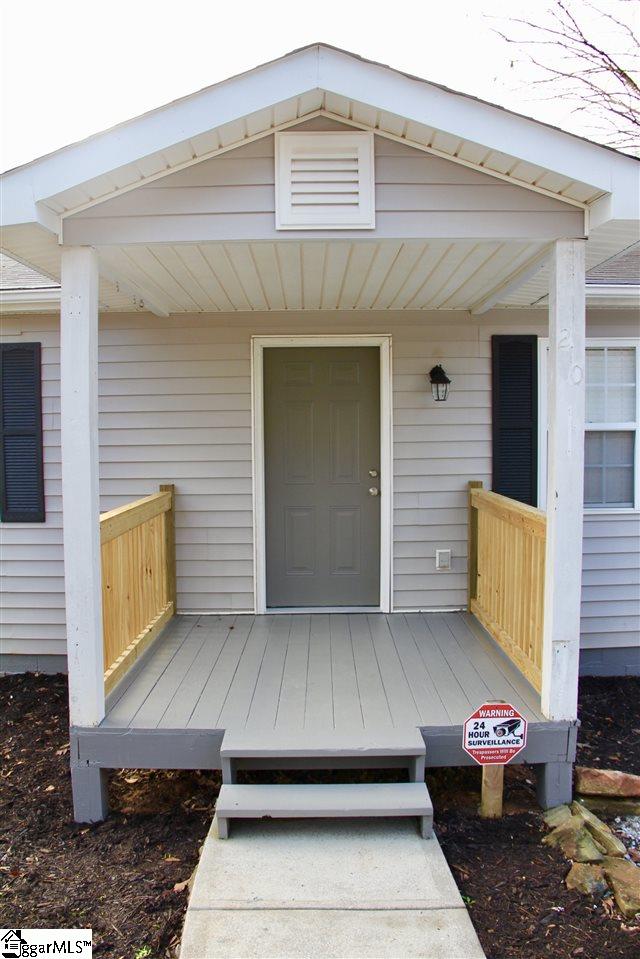 210 Garren Road Easley, SC 29640 - Photo 4 of 32 Gallery Image 4