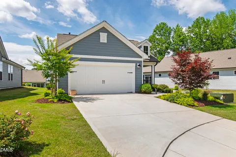 $459,900 | 8213 White Star Drive, Fuquay-Varina, NC 27526