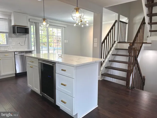 $2,950 | 14632 Stone Crossing Court, Centreville, VA 20120