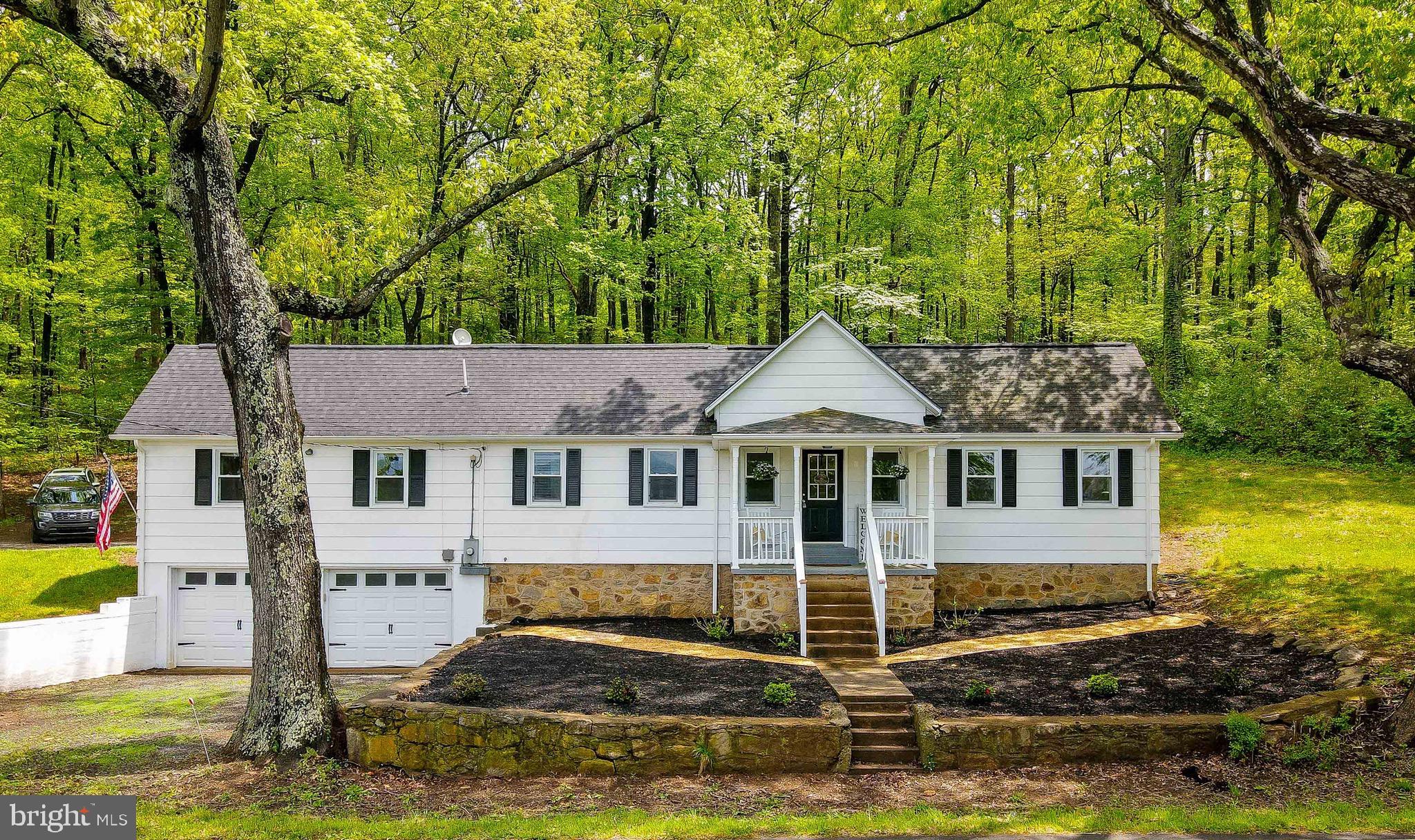 Welcome to 9605 Crest Hill Rd