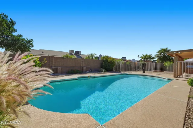 $465,000 | 4007 West Anderson Drive, Glendale, AZ 85308