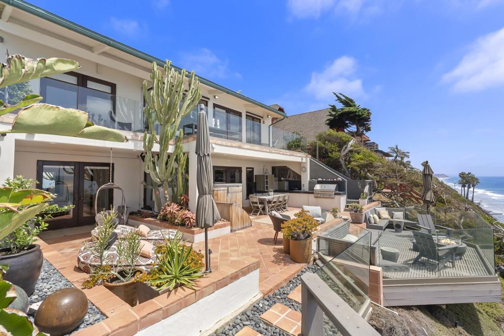 1370 Neptune Avenue Encinitas, CA 92024 - Photo 29 of 31 a front view of a house with sitting area