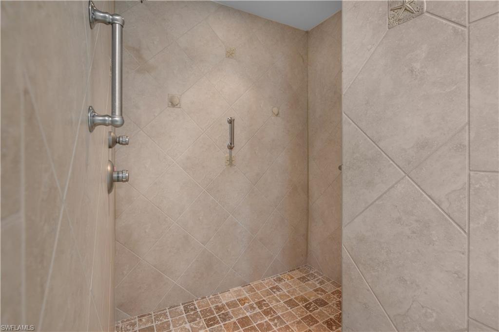 807 Rue Deville, Unit 2 11 Naples, FL 34108 - Photo 18 of 33 Gallery Image 18