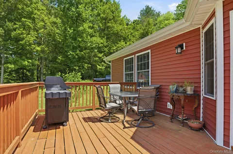 $775,000 | 17 Fowler Avenue, Cortlandt Manor, NY 10567