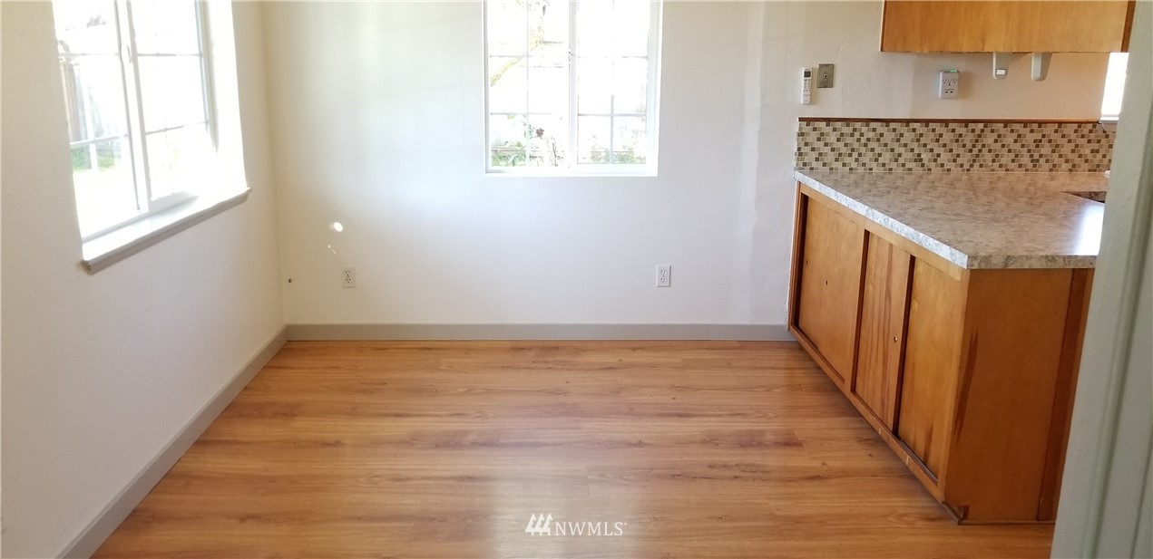 31 Southwest 10th Street Chehalis, WA 98532 - Photo 8 of 12 Gallery Image 8