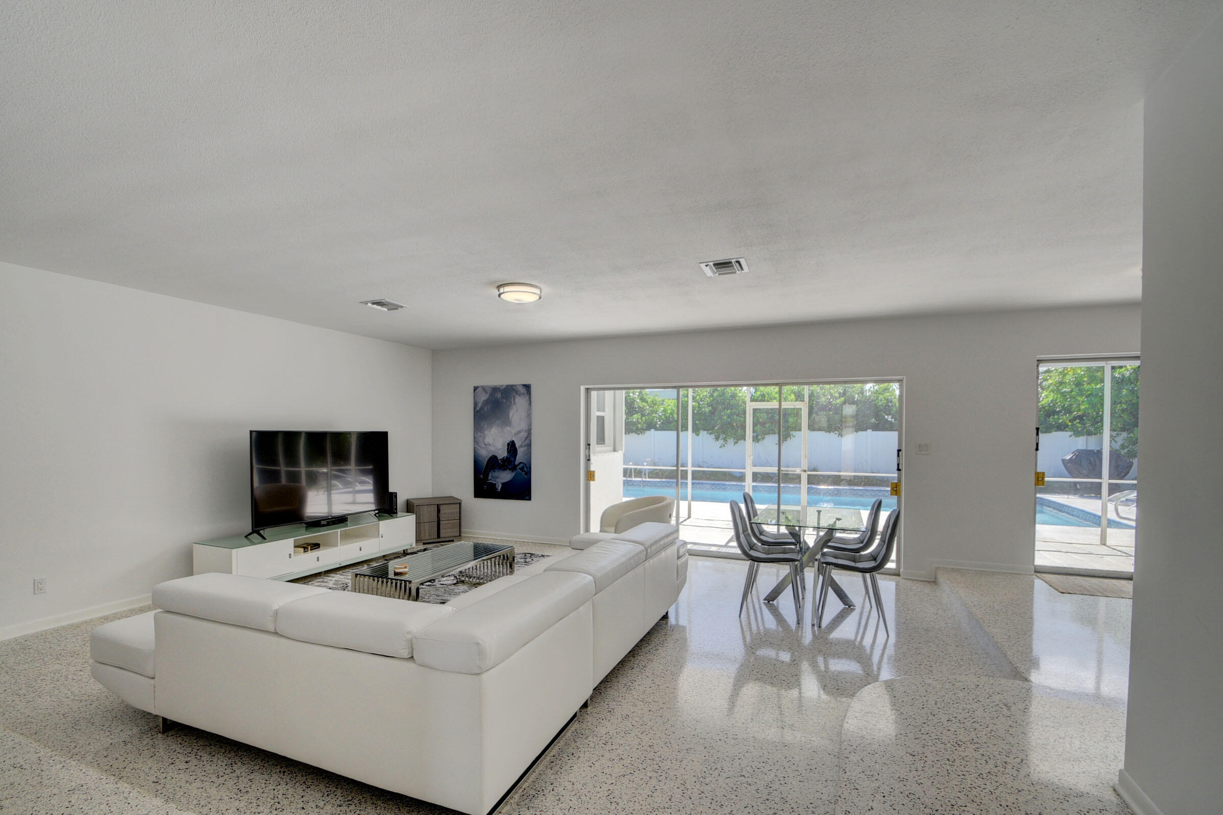 1171 Bimini Lane Singer Island, FL 33404 - Photo 31 of 61 08_house (8)