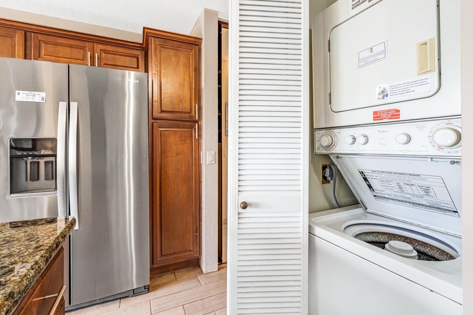 2191 South Kihei Road, Unit 1305 Kihei, HI 96753 - Photo 12 of 21 a utility room with dryer and washer