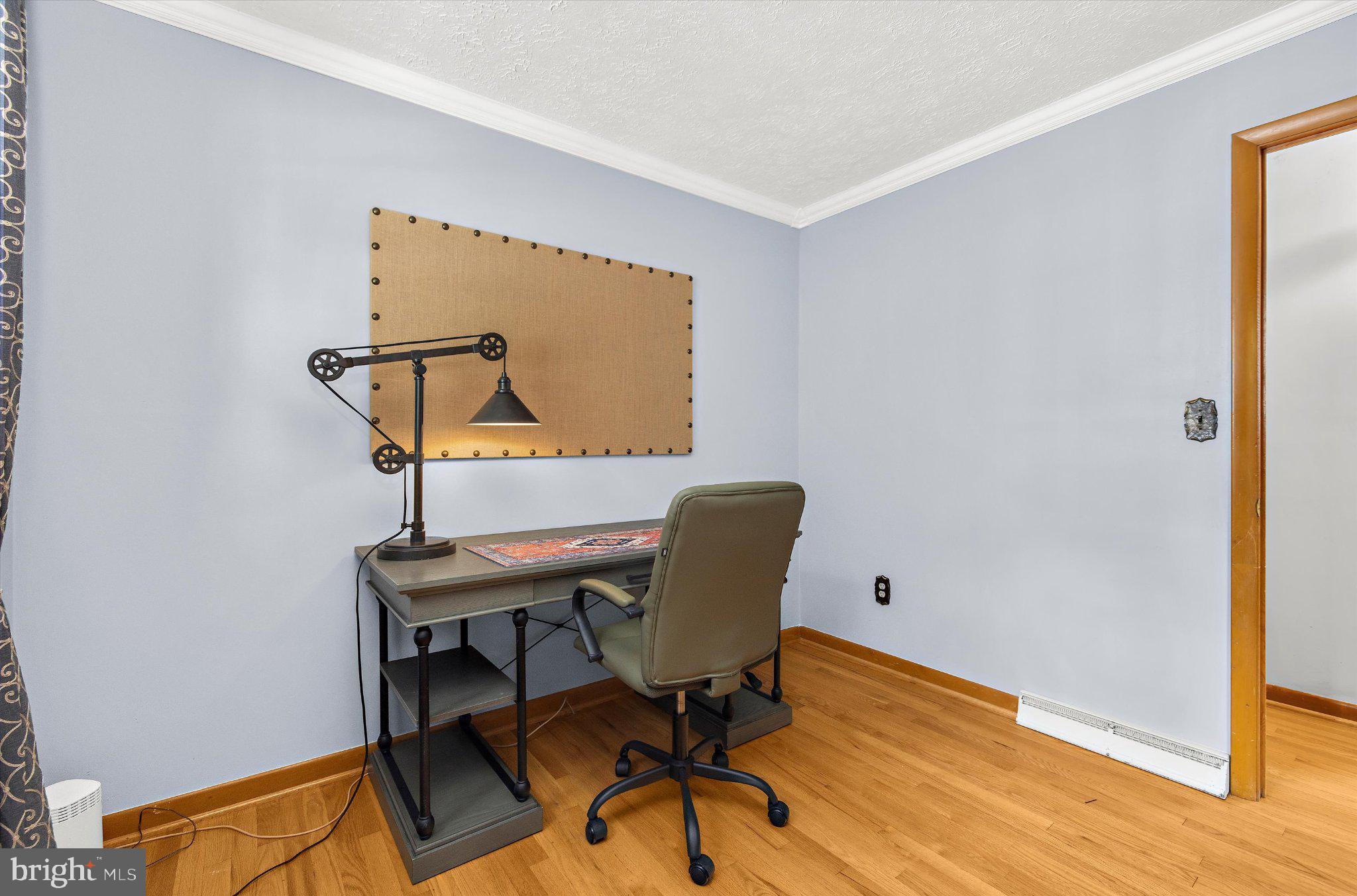 1689 Twickenham Road Pasadena, MD 21122 - Photo 30 of 57 3rd BR