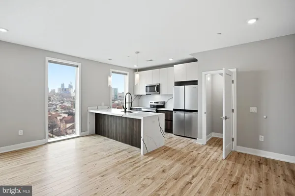 $3,195 | 1000 West Girard Avenue, Unit 551, Philadelphia, PA 19123