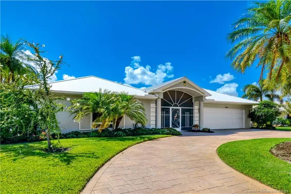 $1,900,000 | 3554 Southeast Fairway East, Stuart, FL 34997