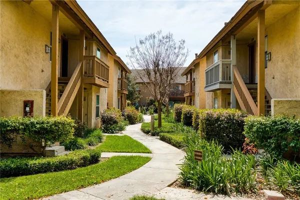 $468,000 | 120 Lemon Grove, Unit 34, Irvine, CA 92618