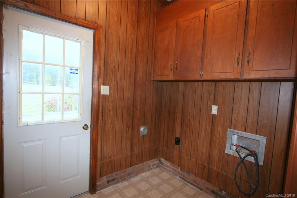 265 State Rd S-29-804 Indian Land, SC 29707 - Photo 20 of 25 a bathroom with a window