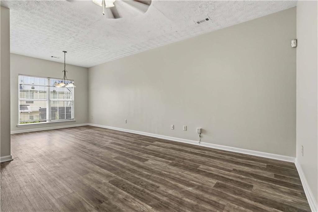 4401 Stone Gate Way Atlanta, GA 30344 - Photo 6 of 27