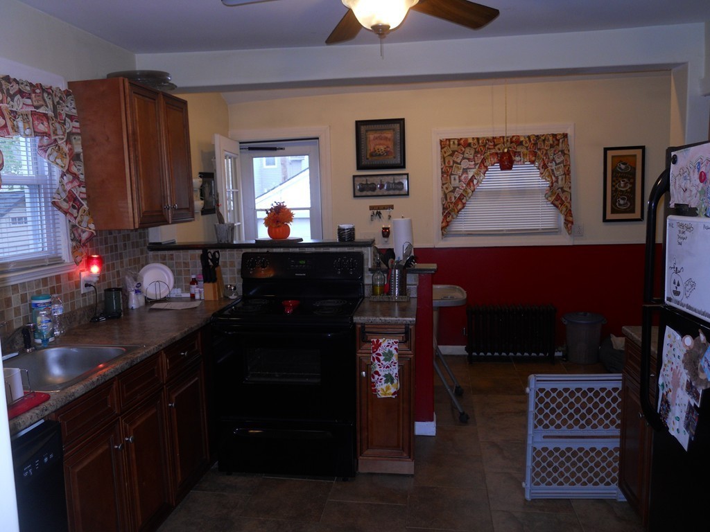 104 Wilber Street Springfield, MA 01104 - Photo 6 of 14