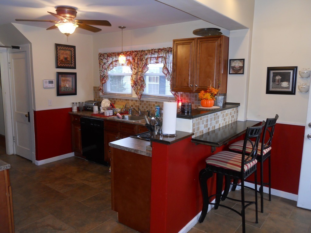 104 Wilber Street Springfield, MA 01104 - Photo 7 of 14