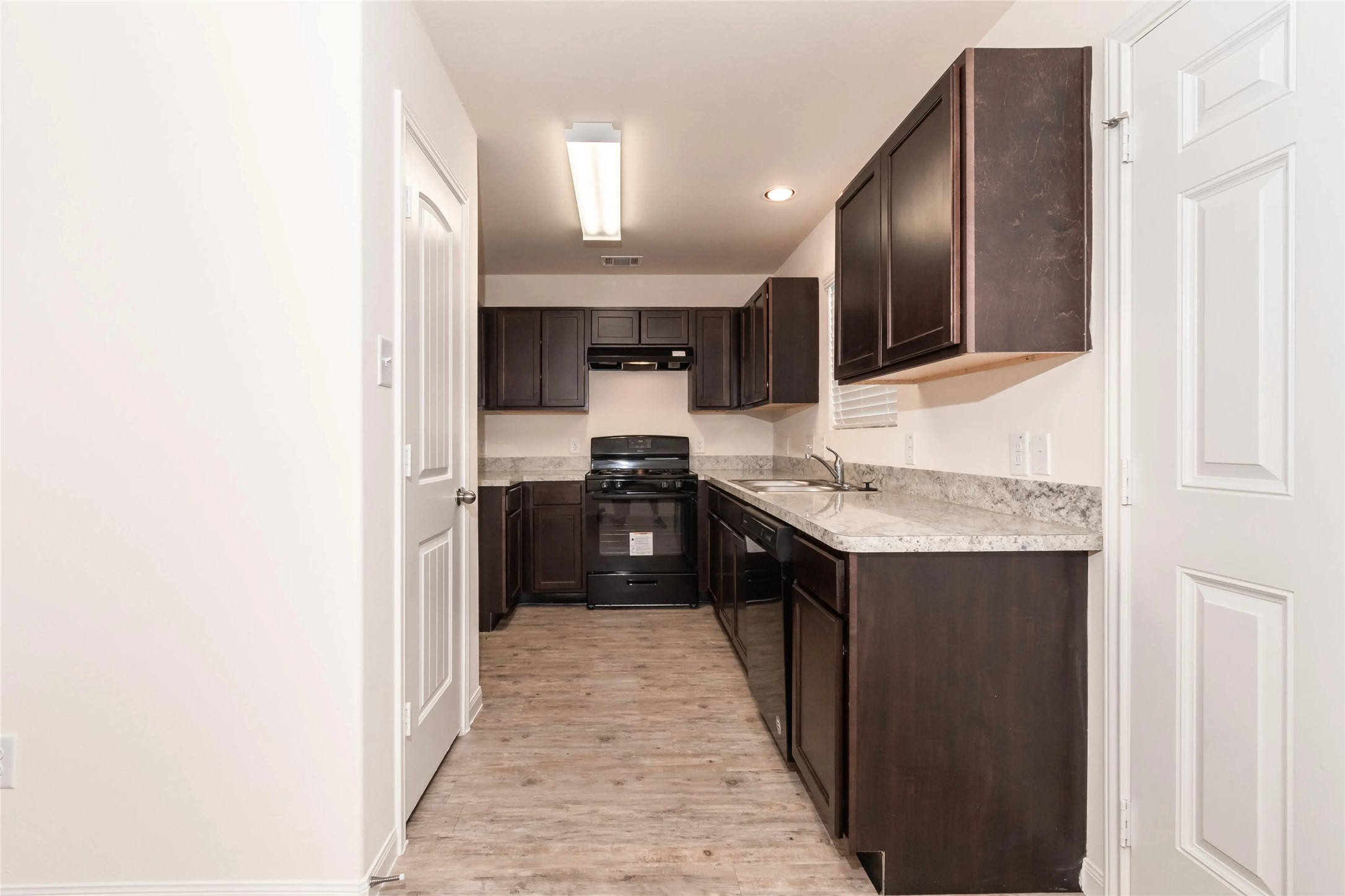 12727 Veterans Ranch Road Houston, TX 77014 - Photo 5 of 10 Photos may be representative of the floor plan and not the exact home. Finishes, layout, and features of the actual property for lease may vary.