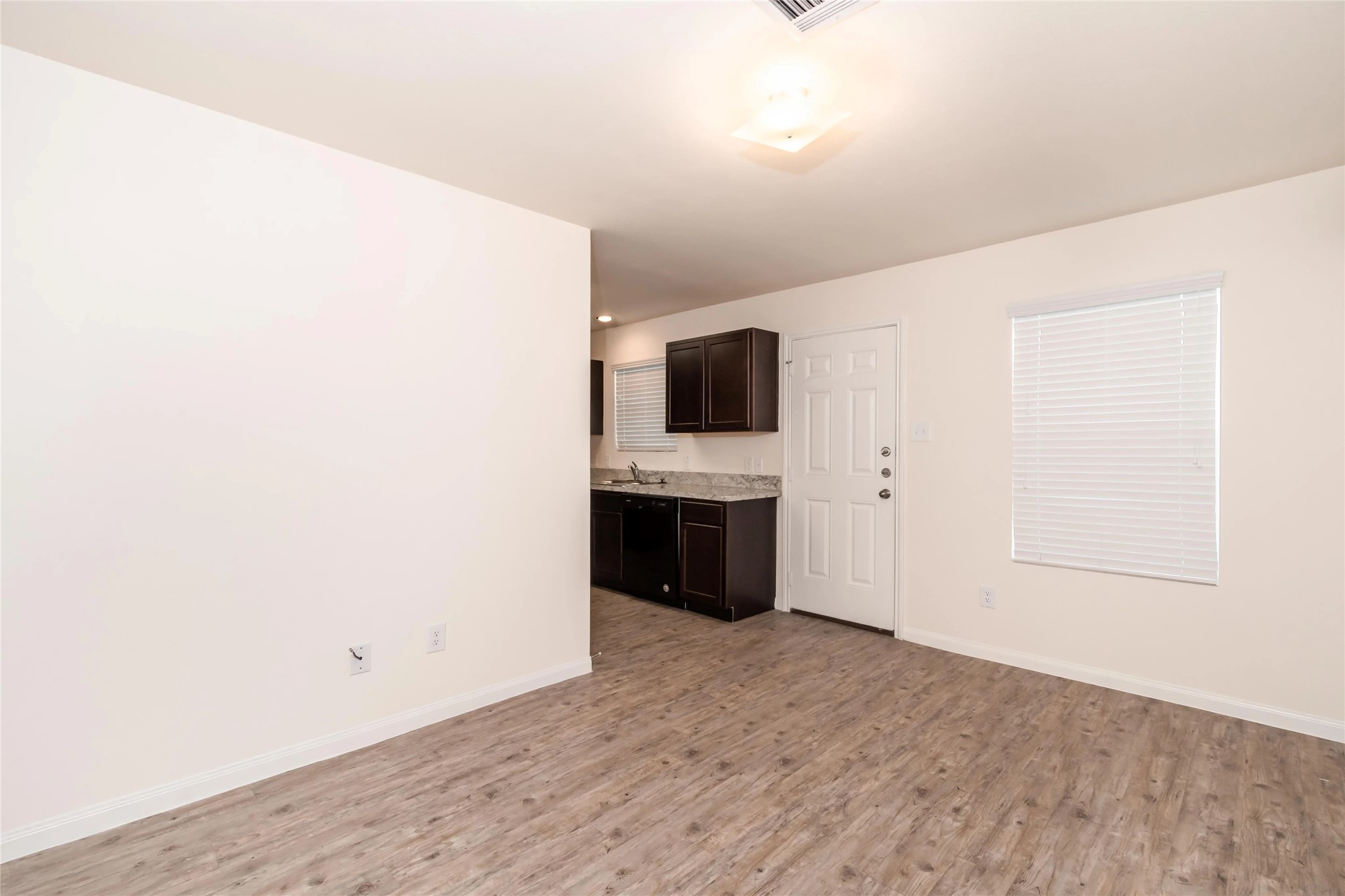 12727 Veterans Ranch Road Houston, TX 77014 - Photo 8 of 10 Photos may be representative of the floor plan and not the exact home. Finishes, layout, and features of the actual property for lease may vary.