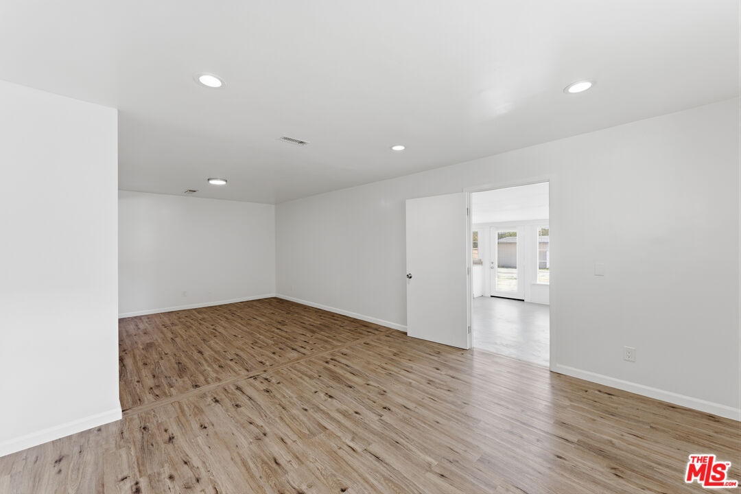 25056 Wiley Canyon Road Newhall, CA 91321 - Photo 13 of 28
