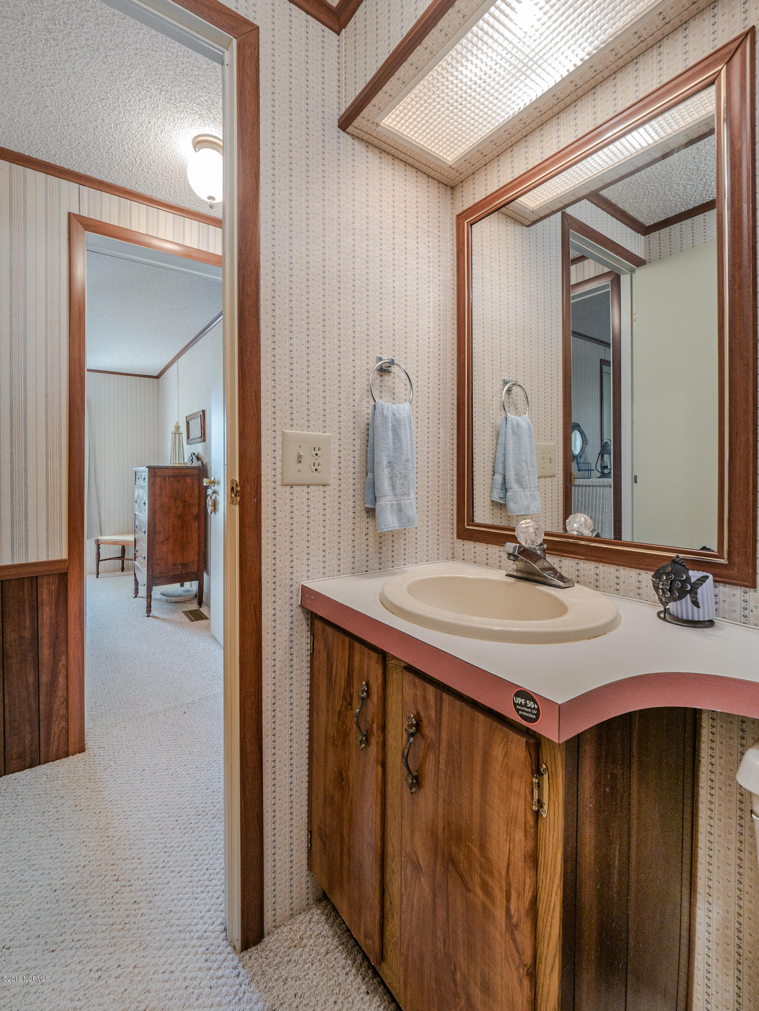 211 Doe Ridge Road Hampstead, NC 28443 - Photo 19 of 27 Hall Bath