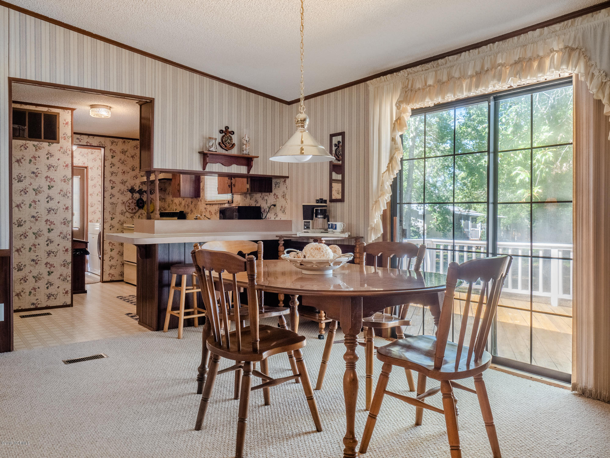 211 Doe Ridge Road Hampstead, NC 28443 - Photo 6 of 27 Great eat-in kitchen