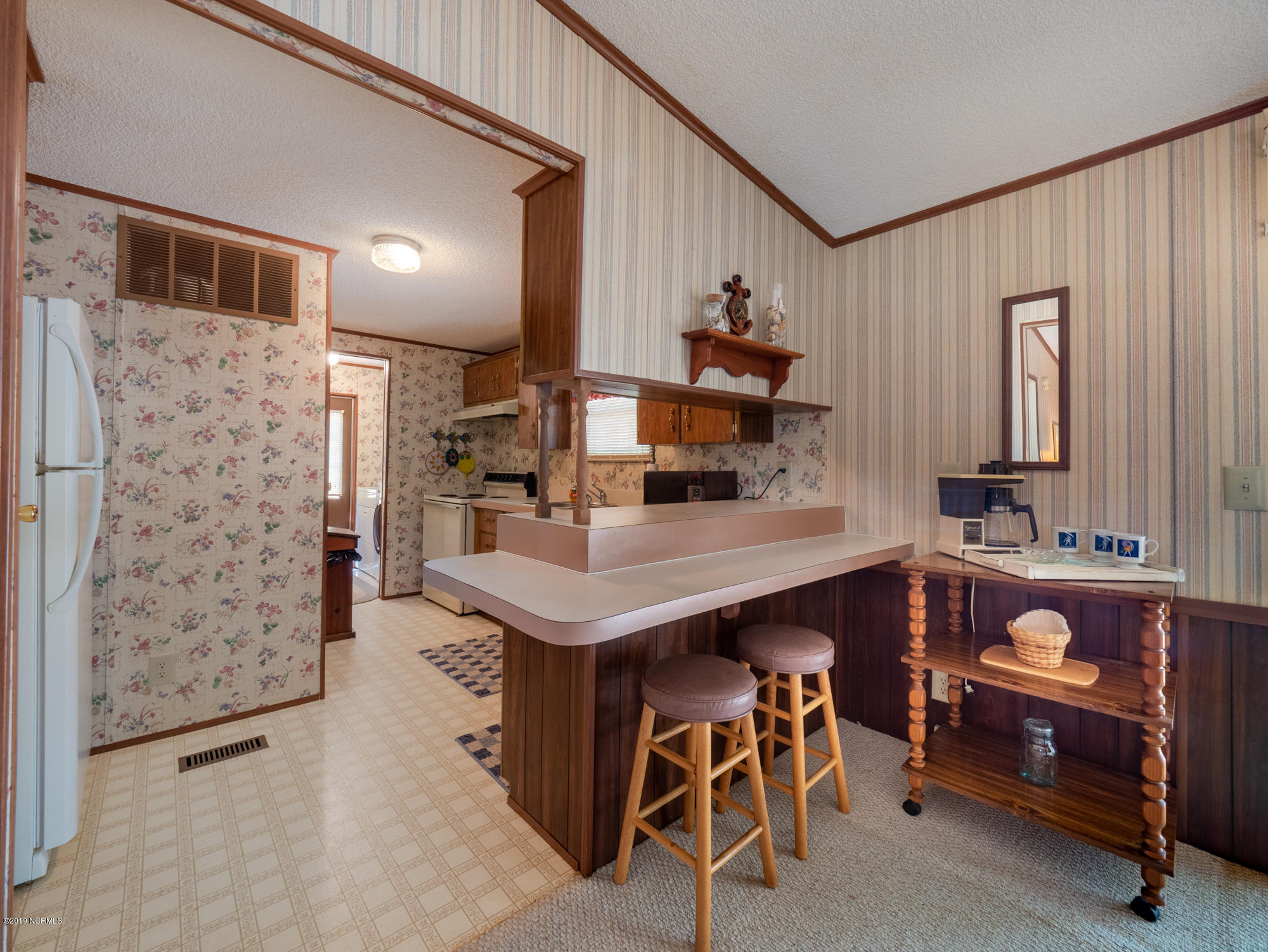 211 Doe Ridge Road Hampstead, NC 28443 - Photo 7 of 27 Open Breakfast Bar