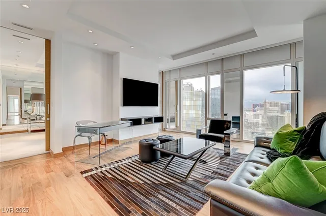 $20,000 | 3750 South Las Vegas Boulevard, Unit 3505, Las Vegas, NV 89158