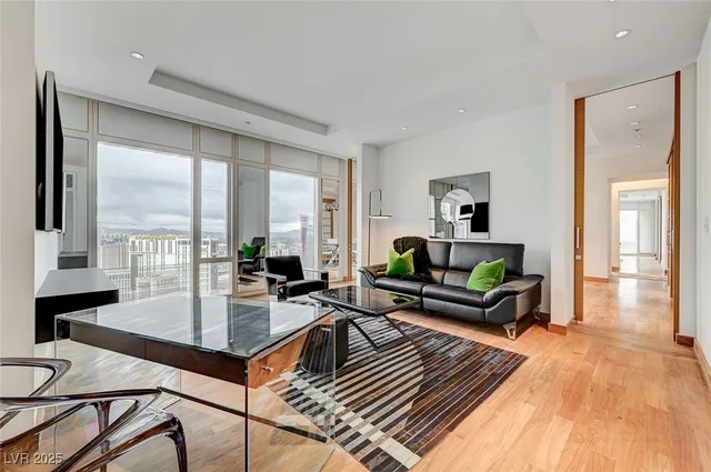 $20,000 | 3750 South Las Vegas Boulevard, Unit 3505, Las Vegas, NV 89158