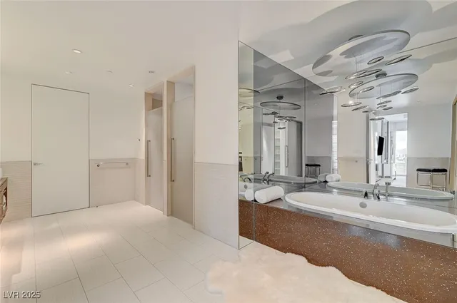 $20,000 | 3750 South Las Vegas Boulevard, Unit 3505, Las Vegas, NV 89158