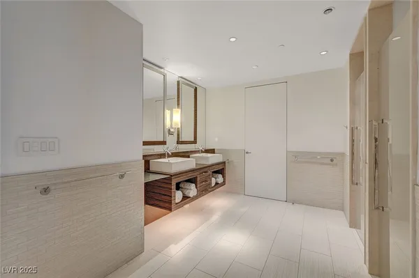 $20,000 | 3750 South Las Vegas Boulevard, Unit 3505, Las Vegas, NV 89158