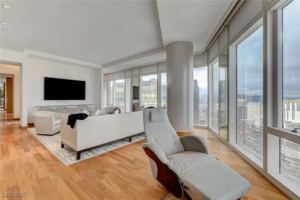 $20,000 | 3750 South Las Vegas Boulevard, Unit 3505, Las Vegas, NV 89158