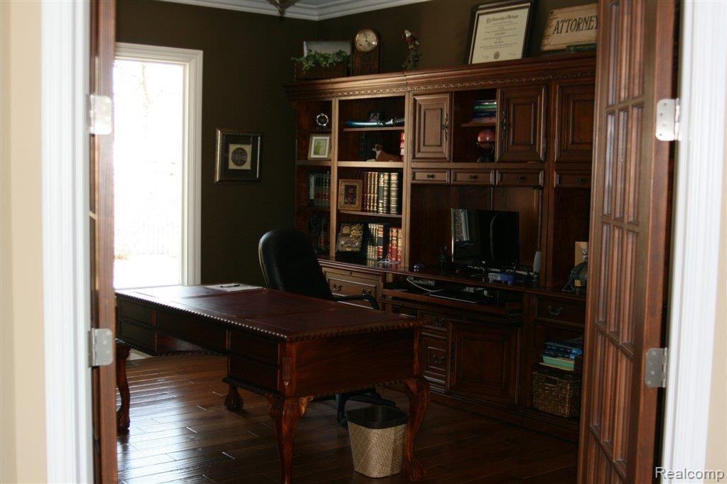 870 Quarry Drive Rochester, MI 48306 - Photo 14 of 25 Office.JPG