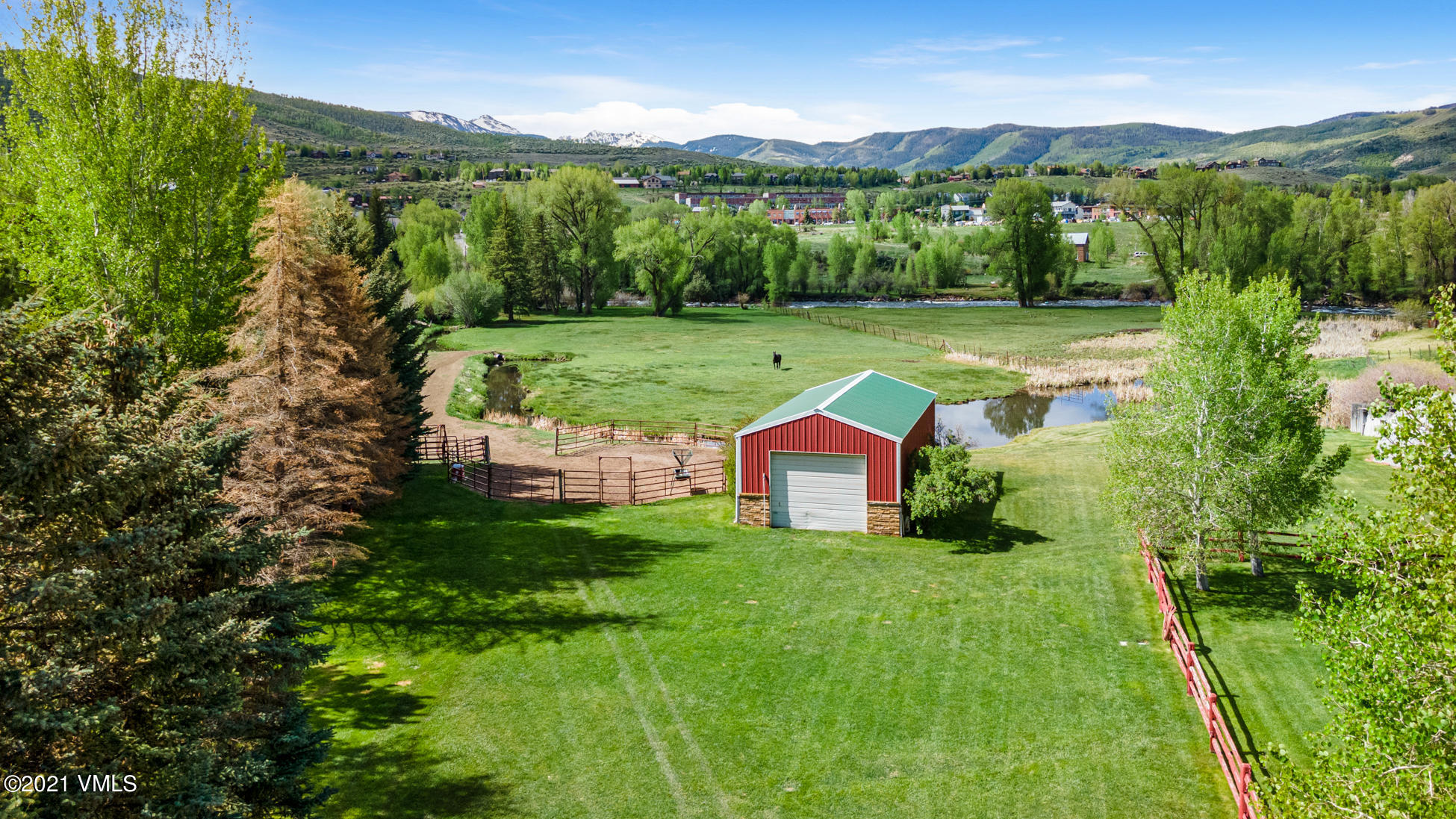 385 Edwards Access Road Edwards, CO 81632 - Photo 5 of 37 a view of yard with green space